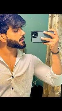 This Indian Handsome bodybuilder having such attractive style and physical fitness