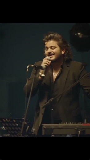 Pyari lage live by Vishal Mishra #vishalmishralive