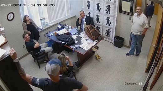 Tense moment KY judge puts his hands up before being shot