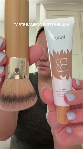 This TARTE buffer brush applies make up so smoothly!!! #tartecosmetics #tarte #makeup #grwm #makeupbrushes