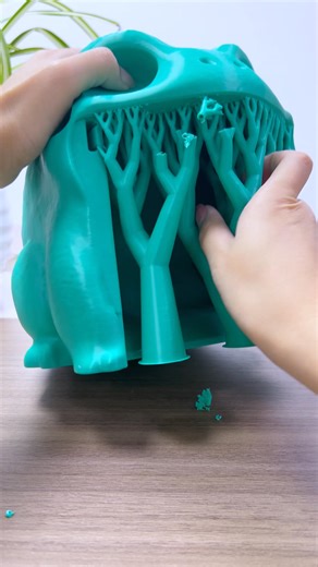 88K views · 511 reactions | 炙 When your bathroom needs a hero... Frodrick the Toilet Paper Dispenser Designed by LeHa Design (available on Thangs). Filament: Landu PLA #3dprinting #3dart #3dprinted #3dprint #filament #dıy #holder #decor #frog #paperholder #landu3d #impressao3d #dispenser | Landu | Facebook