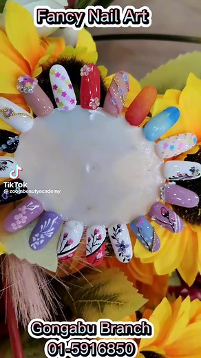 Come learn the latest trends in nail art at Zoom Beauty Academy! Our classes are easy, fun, and perfect for all skill levels. Join us now! #nail #nailarts #nailartist #zoombeautyacademy | Zoom Beauty Academy | Facebook
