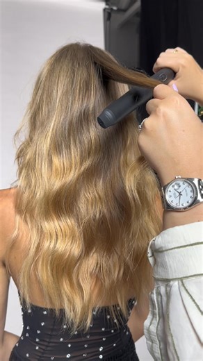 1K views | Discover NEW ghd Chronos Curve Max Wand, for loose curls that last all day* ➰ *When used with curl hold spray. Technical test measuring curl retention in a humidity chamber at 50% relative humidity | ghd | Facebook