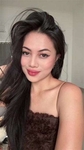 Glam Seshh with Agnes: Fun Makeup Tutorial