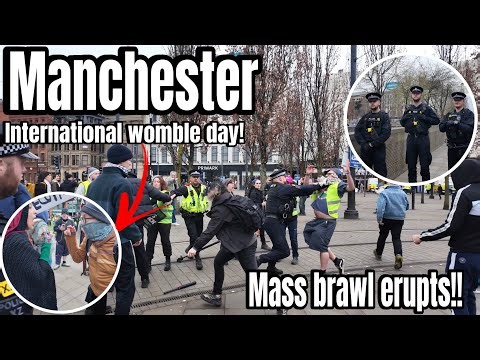 MANCHESTER- International Wombat Day!! Mad Kick Off In Piccadilly Gardens!! (Chaotic Intervention)