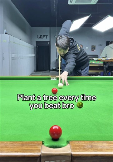 I’m saving the planet 🌎 #snooker #snookerclub #cuesports #billiards #manchester
