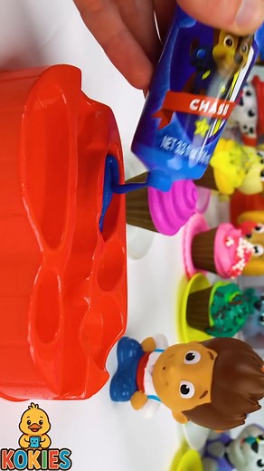 411K views · 4.4K reactions |  ¡Hoy aprendemos el color PÚRPURA con nuestros amigos de Paw Patrol! #pawpatrol #pawpatrolcake #pawpatrolparty #pawpatrolbirthday #PAWPatrolToys #pawpatrollive #juguetes #Juguetería #juguetesinfantiles #jugueteseducativos #toys | Kokies | Facebook