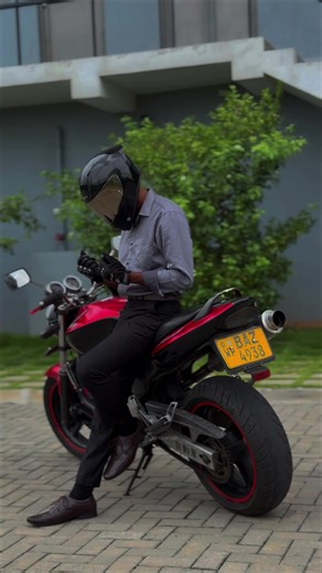 Exploring the Aura of the Hornet 250: A Biker's Dream