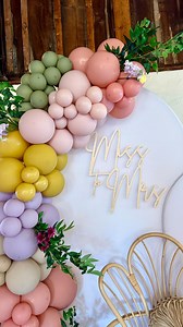 This is how I clip my signage to the backdrop clips if it’s too big and heavy for the magnets this works great! Fishing line with a backdrop clip will always do the job! #tips #tricks #inspo #reels #balloons #balloonart | Cs_partyexpress