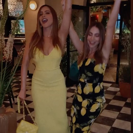 Sofia Vergara on Instagram: "🍰🎈🎈"
