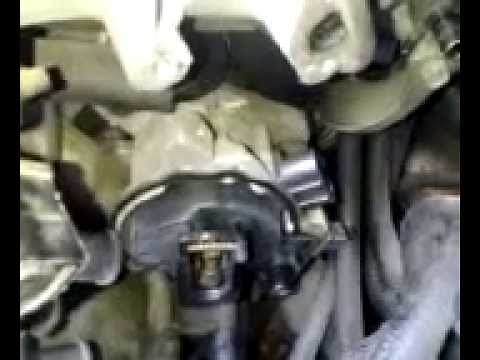 Replacing a Distributor on 2.5 V-6 Dodge Stratus