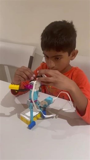 LEGO Robotics Champs!