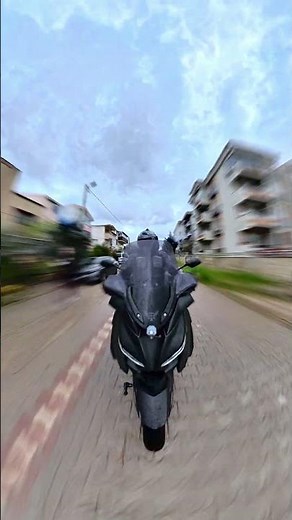 Yamaha XMAX 300 POV | Insta360 X5 Daytime City Cruise ☀️#shorts #xmax300 #motorcycle #xmax