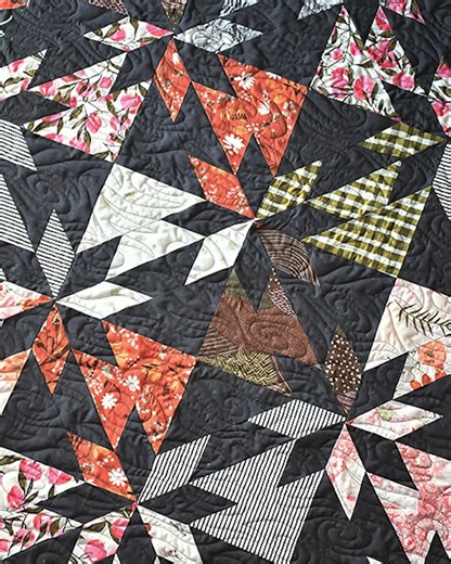 Moonkin Stitchery on Instagram: "Zero-waste, but all cozy with three different layouts using the classic hunter's star quilt block. Video Tutorials and a free PDF are available in all three layouts: Hunter's Star, River Rapids, and my latest, Wilderness Wovens. #quiltsofinstagram #quiltingcommunity #quiltpattern #quilttutorial #quiltinglove #precutfriendly #quiltinspiration #patchworkquilt #scrapquilt #quiltersgonnaquilt #quiltingaddict #handmadehome #quiltdesign #quiltlife #quiltedwithlove #qui