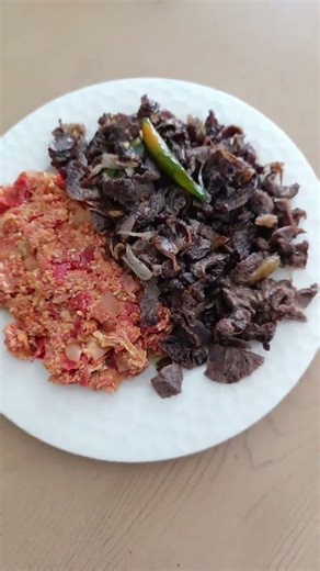 Addis Ababa Ethiopia 🇪🇹 eating again #ethiopiantour #foodie #addisababa #ethiopia