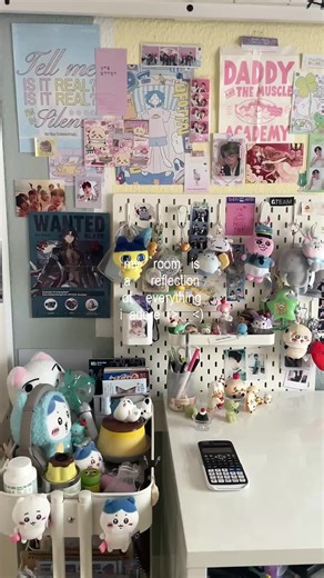 Creative Desk Setup: Elevate Your Workspace with Trinkets