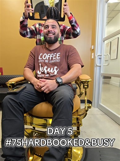 DAY 5 : Are you an early bird or night owl? comment time stamp down below when you see this video #75HardChallenge #BusinessTok #ConsistencyIsKey #MindsetMatters #CreatorCommunity