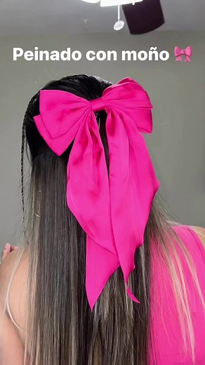 634K views · 2.8K reactions | Peinado con moño rosa  ❤️ #moños #reels2024 #tutorial | Lucy Diaz | Facebook