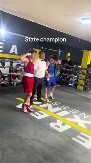 State champion 55k #boxeomexicano #pachucahidalgo #boxing #pereaboxing #sparring @Carlos Morales 🥊