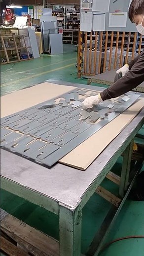 【作業動画】ブランク加工後バラシ作業【島田工業株式会社】