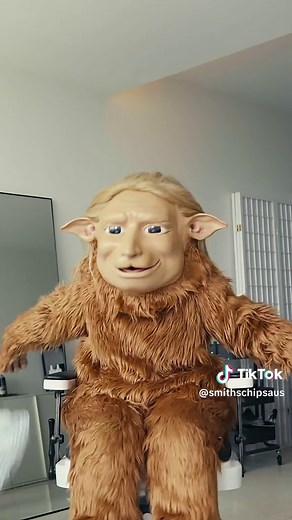 Smith's Chips: New Year, New Look! Chippies Ad