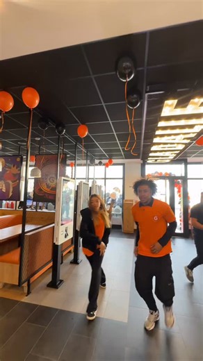 G La Dalle Évreux ouvre ses portes… avec un patron totalement inattendu 🤣 🍔 Since 2014 🚀 L’aventure ne fait que commencer 🌍 95 GLD’s dans le monde et ça continue ! #ptd #gladalle #evreux | G La Dalle