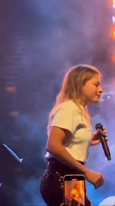 Εορταστικό live στον Stavros tou Notou / Σταυρος του Νοτου (Επισημη Σελιδα) | Ιουλία Καραπατάκη / Ioulia Karapataki Fans