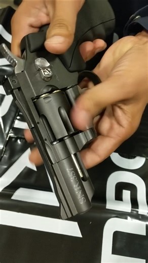 Crossman SRN357 Co2 Revolver #airsoft #airsoftgun #revolver38 #revolver357 #snr357 #shorts