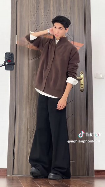 Mùng 3 Tết: Thời Trang Phối Đồ Đẹp Nhất