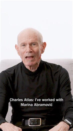 Marina Abramović taught Charles Atlas how to use willpower effectively. As we revisit the past year of Artforum videos, we’re looking back to the inaugural episode of “Under the Influence,” in which film and video trailblazer Charles Atlas reflects on working with Marina Abramović, Merce Cunningham, Michael Clark, and more. “Charles Atlas: Kiss the Day Goodbye” is on view at the Tampa Museum of Art through February 1, 2026. Follow the link in bio to watch the full video. @charles.atlas @abramovi