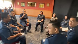 2.3K views · 29 reactions | Malaysian Sign Language - Bahasa Isyarat Malaysia on Reels | Facebook