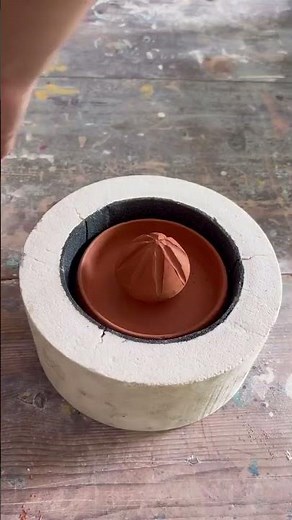 MICROWAVE KILN FIRED CIRTUS JUICER ✨ Start to finish… 🍋💦💛⁣ To learn how to fire ceramics in the