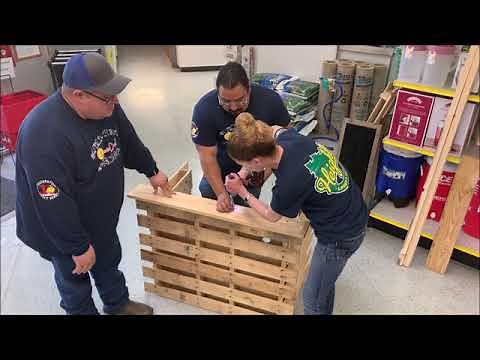 How to Build a Pallet Stand