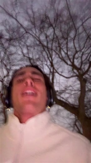 Giorgio Ramondetta (@giorgioramondetta)s videor med Piano sleep LoFi slow midnight(808930) - Gloveity