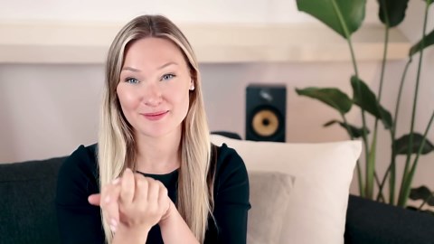 73 questions with a female airline pilot