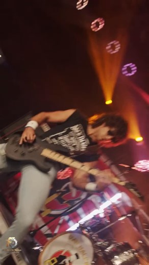 EMMANUEL on Instagram: "Van Halen ‘84’ 🤟🏽 🎸 -Dreams @84vhtribute #bands #rocknroll #tributes #eventshow #liveshows #80s"