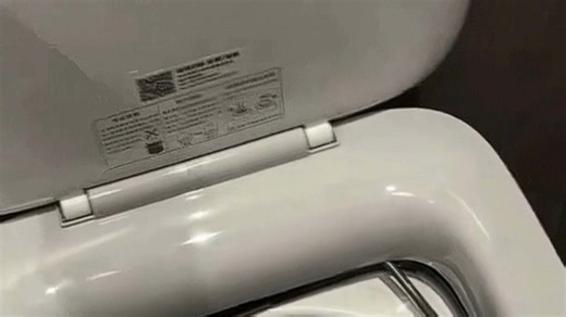 租房人的福音！小米迷你主机实测分享：小空间大能量，租房党也能轻松拥有高性能桌面体验