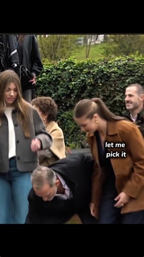 oops moment with king felipe#princessleonor#leonor#shorts#viral#infantasofia