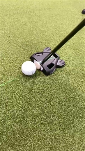Struggling with toe or heels strikes? Give this a try ⛳️ Simple drill using a furniture pad