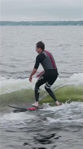 Four Winns H6 Surf – Premium Wake Surf Boat