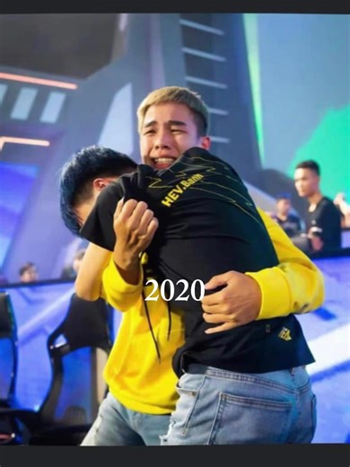 5 Năm Trôi Qua: Hai Đứa Trẻ Trưởng Thành