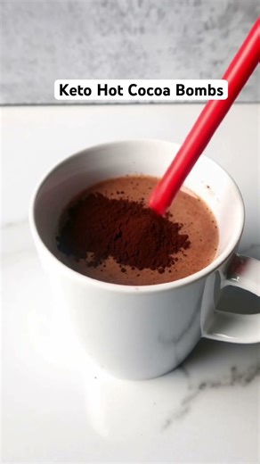 Keto Hot Cocoa Bombs *Easy Recipe* Low Carb Hot Chocolate Bombs #ketohotcocoa #lowcarbrecipes