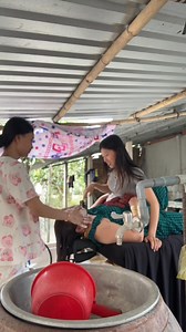 Mỗi ngày của mẹ bắt đầu bằng tiếng cười của hai con gái. Hạnh phúc của ba mẹ con đơn giản lắm 😍😍😍 #reels | Thu Cúc