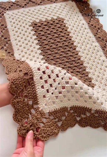 Tapete de Retangular em Crochê Milu: Decoração Criativa