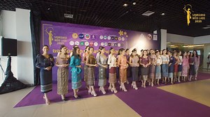 ບັນຍາກາດການຄັດເລືອກ "ນາງສາວລາວ 2020" ແລະ ຍັງໄດ້ມີການສຳພາດທາງ ອອນລາຍສຳລັບຕ່າງແຂວງ ມາລຸ້ນນຳກັນວ່າໃຜຈະຜ່ານເຂົ້າຮອບ 40 ຄົນສຸດທ້າຍ ພົບກັບງານເປີດຕົວ 40 ນາງສາວ ຜູ້ເຂົ້າຮອບ 40 ຄົນສຸດທ້າຍ ທີ່ວຽງຈັນເຊັນເຕີ້ ຊັ້ນ1, ວັນທີ 31/10/2020, ເວລາ 13:00ໂມງ ເປັນຕົ້ນໄປ ຂໍຂອບໃຈວິດິໂອ ຖ່າຍທຳ ແລະ ຕັດຕໍ່ : Action Pro Production ສະຖານທີ່ : Vientiane Center ໂຕະຕັ່ງ : Mangkhala Grand ຮູບພາບ : The Icons Studio ຈັດງານໂດຍ ບໍລິສັດຄົມປັນຍາ ອີເວັ້ນ ແອນອໍກະໄນ້ເຊີ້ #ບໍລິສັດຄົມປັນຍາອີເວັ້ນ #ນາງສາວລາວ2020 #misslaos2020 #misslaos #kpy 