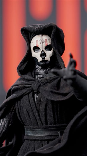 It's time for a closer look at the Darth Nihilus™ Sixth Scale Figure by Hot Toys. This STAR WARS™ collectible was on display during Sideshow Con and is available for pre-order NOW! Hot Toys #StarWars #KnightsOfTheOldRepublic #Legends | Sideshow Collectibles