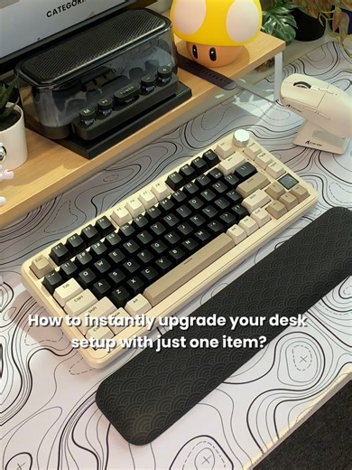 Small change, big difference with deskmat ✨#MKB #gamers #gamertips #gamersetup #pcsetup #officesetup #desksetup #gamer #keeb #keyboard #keebtok #mechanicalkeyboard #keyboardmechanical #malaysia #deskmat #tiktoklive #tiktokshop