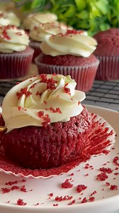 2.1M views · 24K reactions | 療 Cupcake de Terciopelo Rojo (Red...
