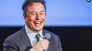 Elon Musk ignores Jimmy Fallon death hoax