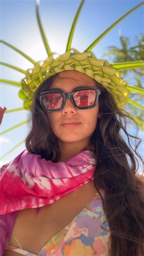 🌴Learning how to weave bags from Palm leaf’s - just one of the activities we got up to with Leon and his amazing team from Paati Excursions on Rangiroa❤️💚Thank you one of the most amazing excursions I have participated in while in French Polynesia 🇵🇫 #tahiti #rangiroa #lovetahiti #frenchpolynesia #vahine # Pa'ati Excursions | Unique Tahiti